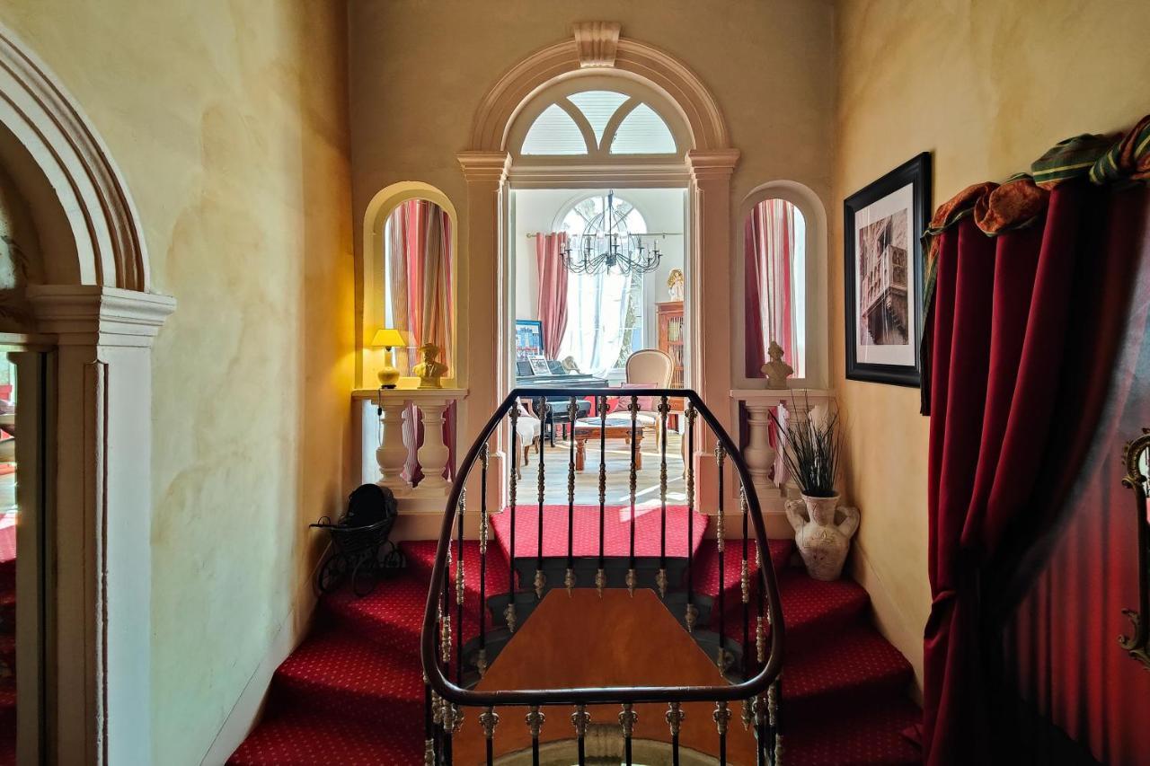 Hotel Des Artistes Тараскон Екстериор снимка